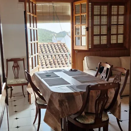 Apartment Atico En El Casco Historico Con Increibles Vistas De Montana *
